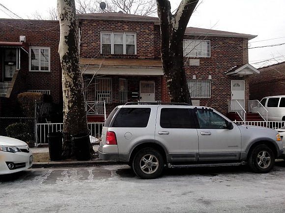 1st image of 1114 E 92nd St
