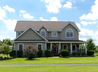 17217 Oak Grove Rd, Harvard, IL 60033