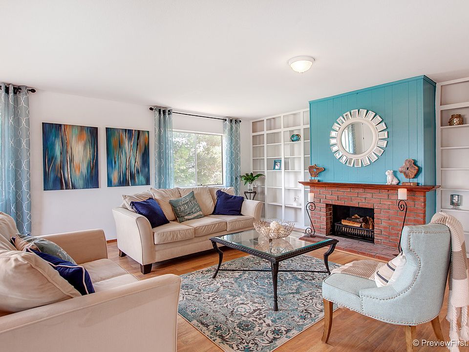 Living Room, taken NE