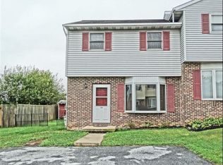 284 Riverview Dr, Ephrata, PA 17522
