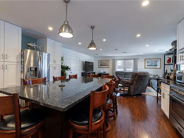 14 Clinton Ave #3 — Photo 6