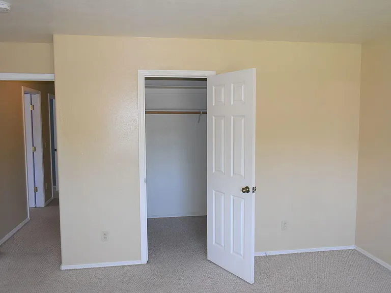 1506 S Pheasant Ln — Photo 19