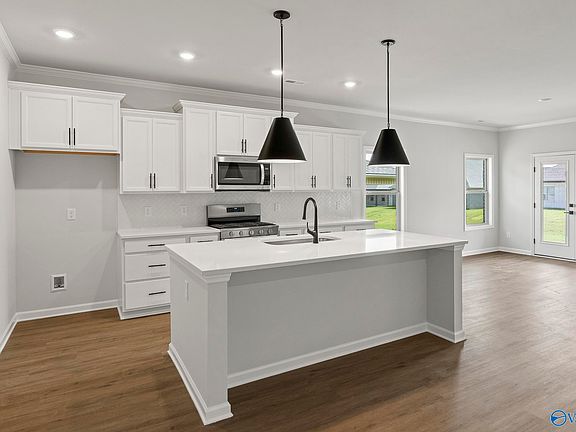 3rd image of 185 Pennington Ave