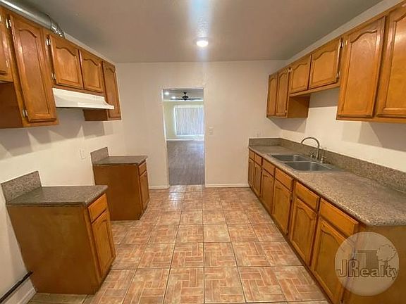 5th image of 10234 Woodworth Ave APT 3