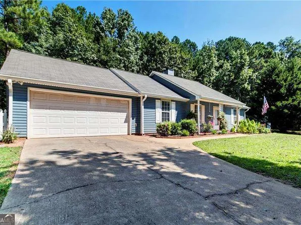 210 Steele Branch Ct, Hampton, GA 30228