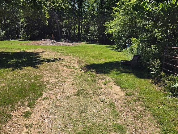 3rd image of 8704 Richards Ln