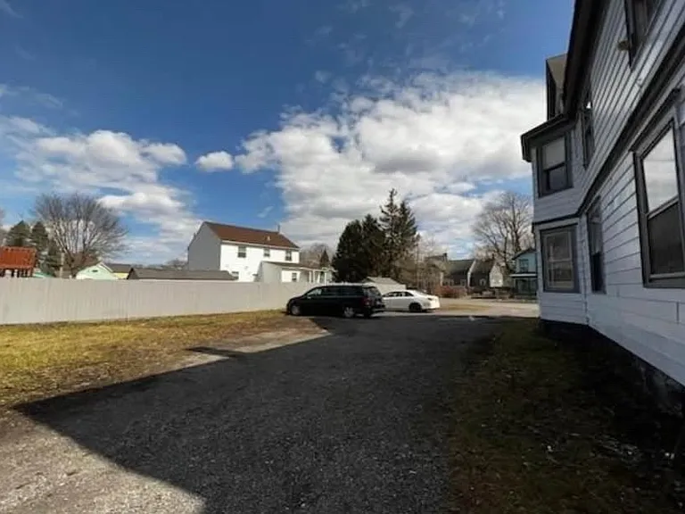 204-206 Barrett St #5 — Photo 3