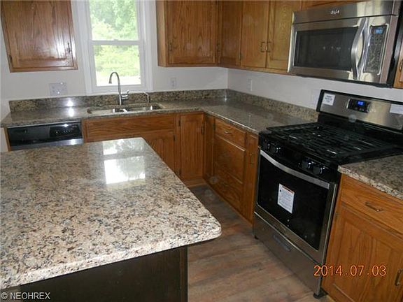 3rd image of 541 Hughes Dr