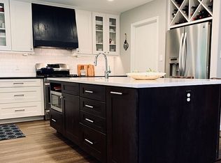 955 Bridge View Ct, Astoria, OR 97103