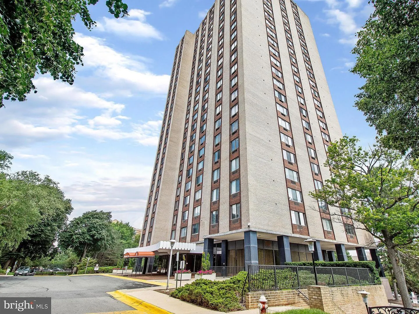 2 bed, 1121 sqft, $2,295 — Photo 4