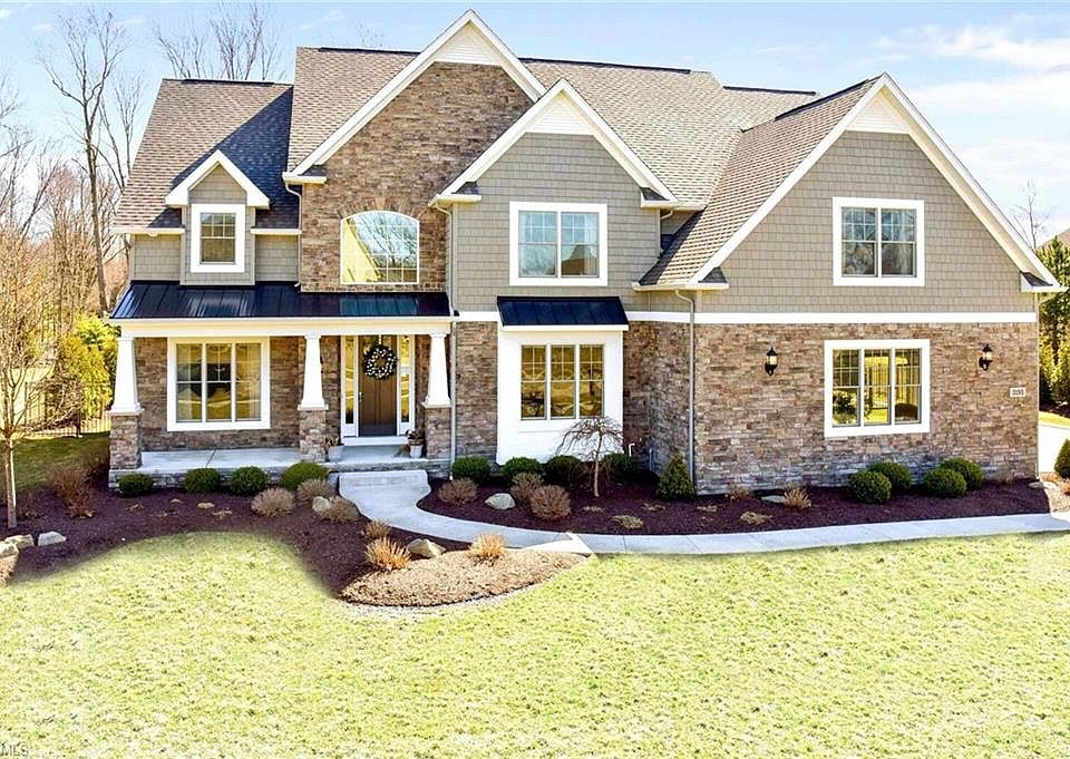 1st image of 3195 Oakmont Cir