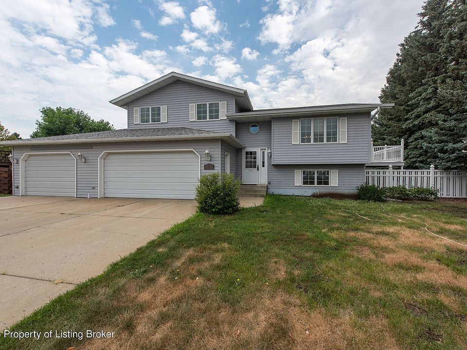 1st image of 927 Eaton Dr