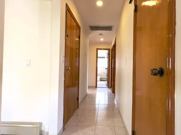 1622 John Street image 5 of 11