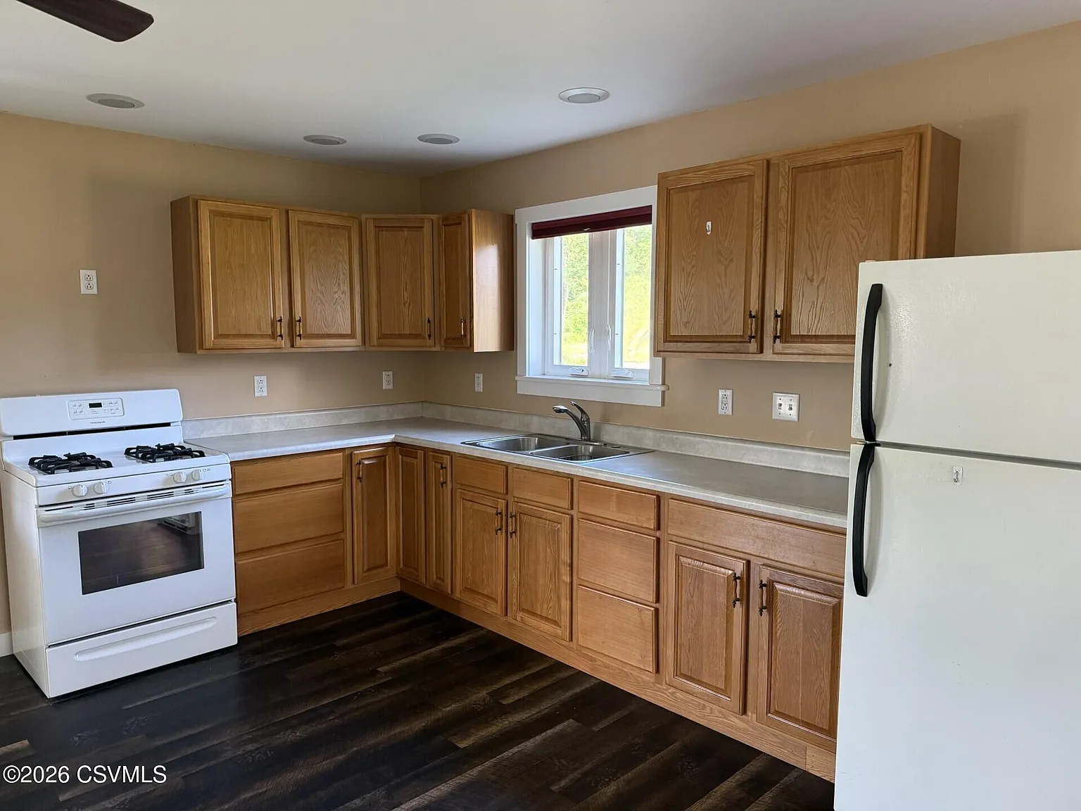 1 bed, 1400 sqft, $1,200 — Photo 4