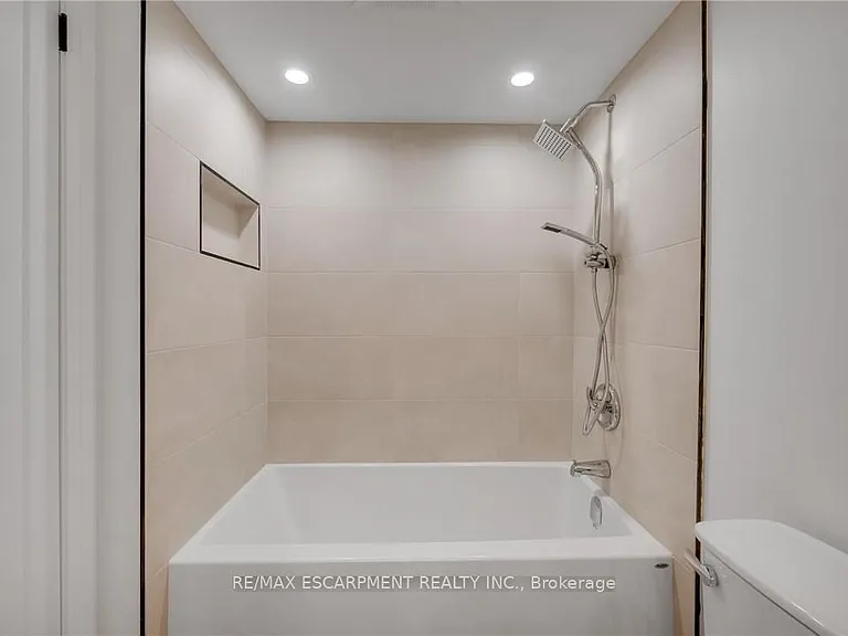 1339 Augustine Dr — Photo 14