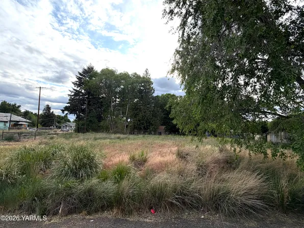 Nka Curtis Of #W, White Swan, WA 98952