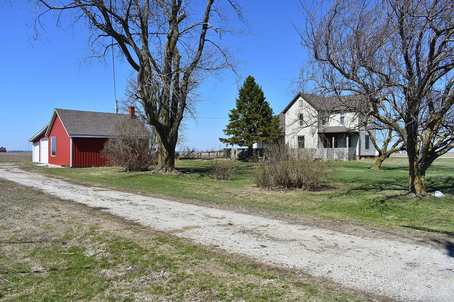 597 County Road 100 E photo 1