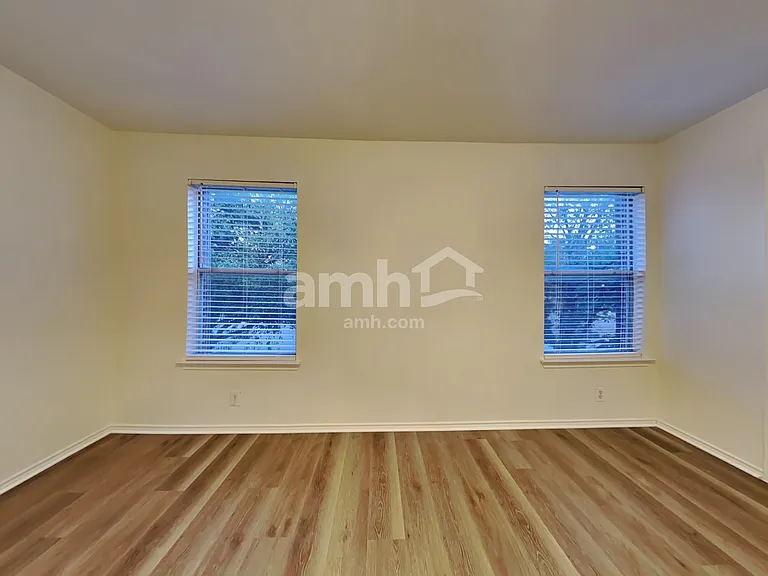 7711 Cortland Oak — Photo 18