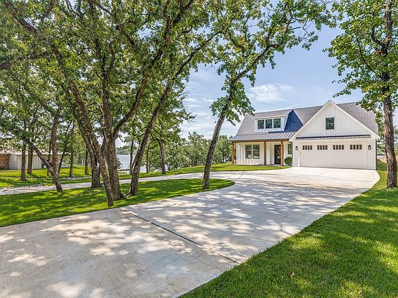 4th image of 1757 Country Club Rd