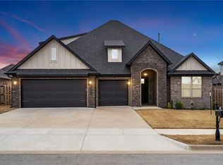 1411 Ocean Dr, Centerton, AR 72719