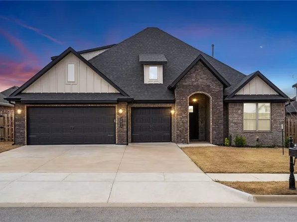 1411 Ocean Dr, Centerton, AR 72719