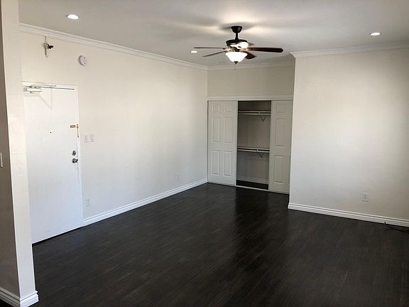 2nd image of 738 S New Hampshire Ave APT 408