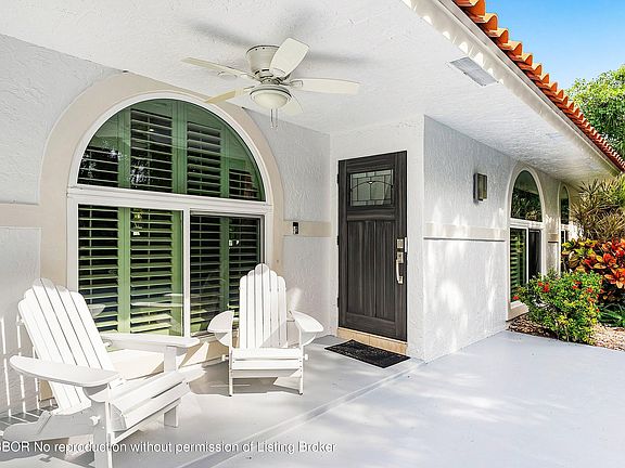 3rd image of 359 E Ocean Ave