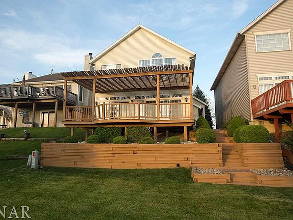 3rd image of 22 Parkshores Dr