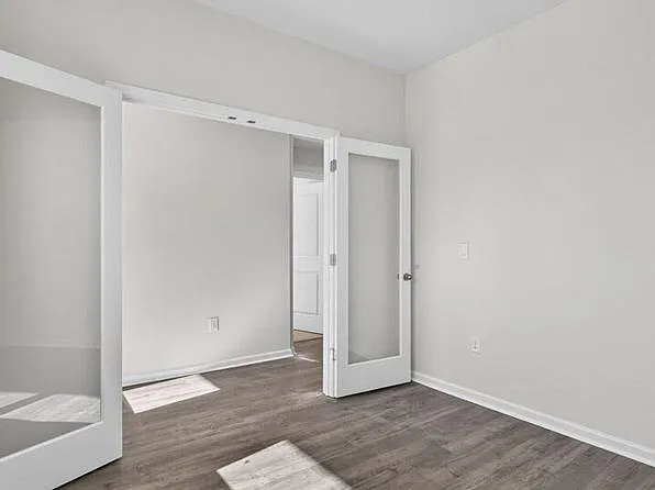 3 bed, 2.5 bath, 2222 sqft, $2,400 — Photo 4