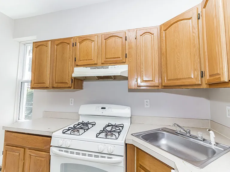 2227 Linden Ave — Photo 20