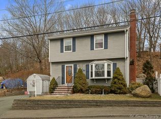 223 Den Quarry Rd, Lynn, MA 01904