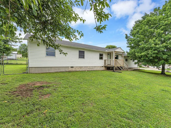 1602 W Robin Street, Ozark, MO 65721