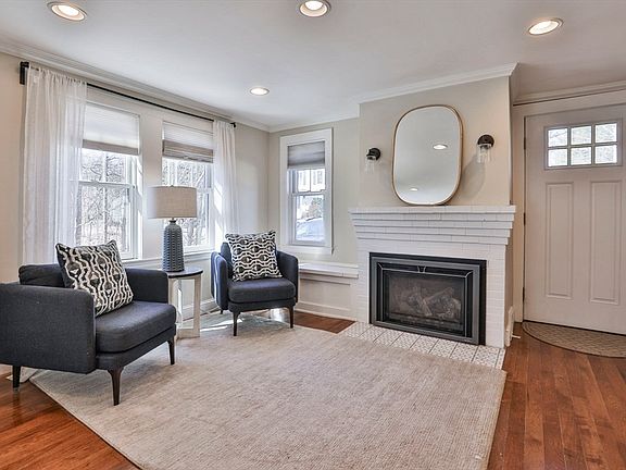 3rd image of 84 Central St