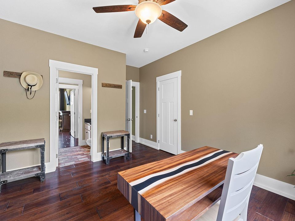 34th image of 3099 Sunset Dr