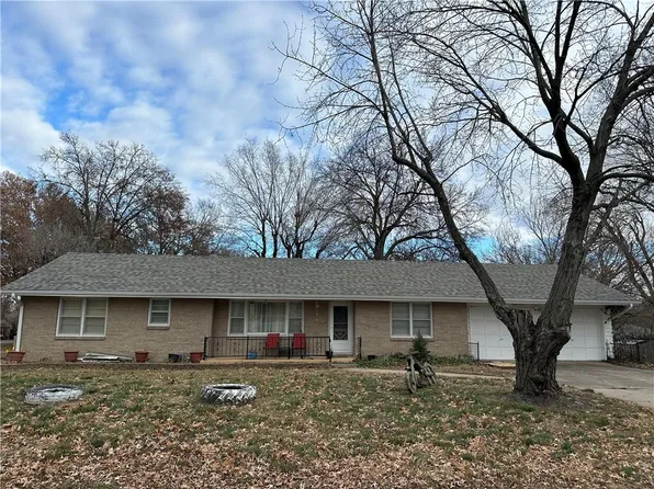 515 N 18th St, Lexington, MO 64067