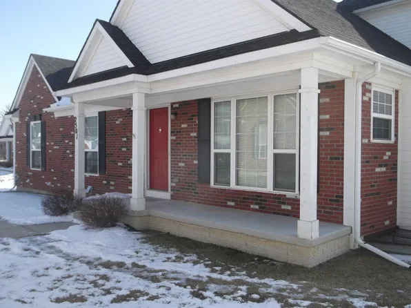 2501 Riversedge Dr #100, Saline, MI 48176