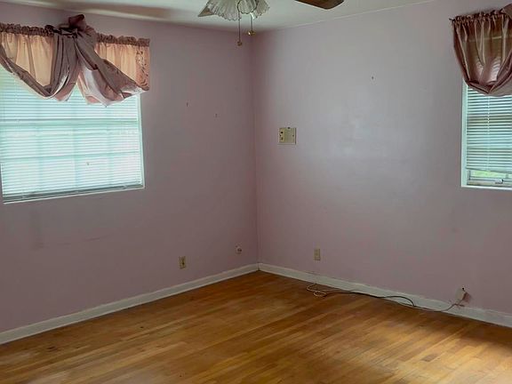3rd image of 3 Rodgers Pl