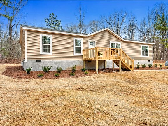 2nd image of 487 Childers Rd