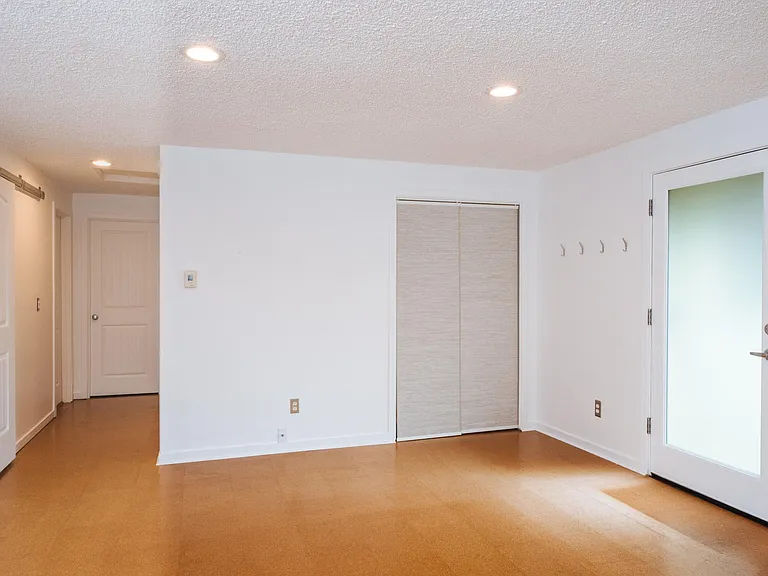 5241 NE 33rd Avenue Alberta Arts Duplex — Photo 9