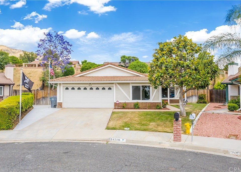 1st image of 24710 Summerfield Dr