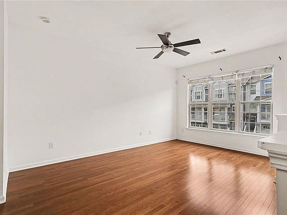 3rd image of 3030 Liberty Way NW