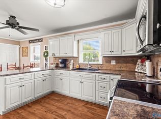 10576 Highway 72, Athens, AL 35611