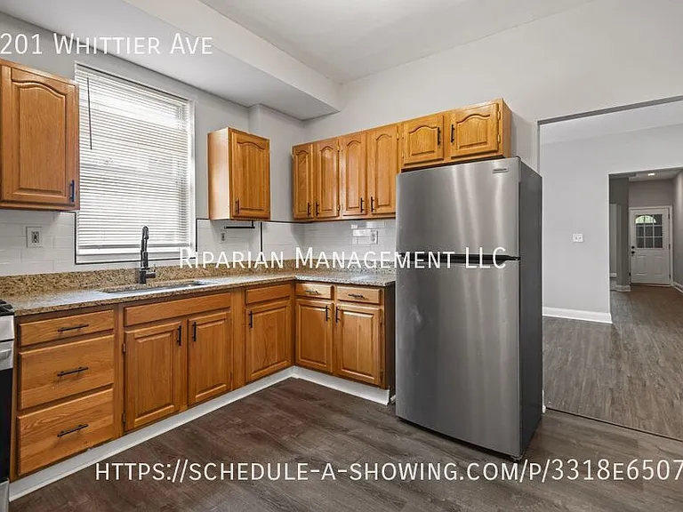 2201 Whittier Ave — Photo 10