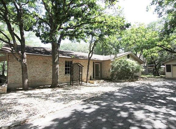 2nd image of 221 Mesa Dr