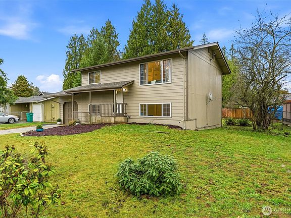 3rd image of 6831 19th Drive NE