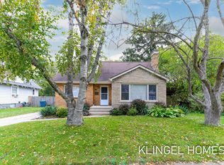1054 W Larch Ave, Muskegon, MI 49441