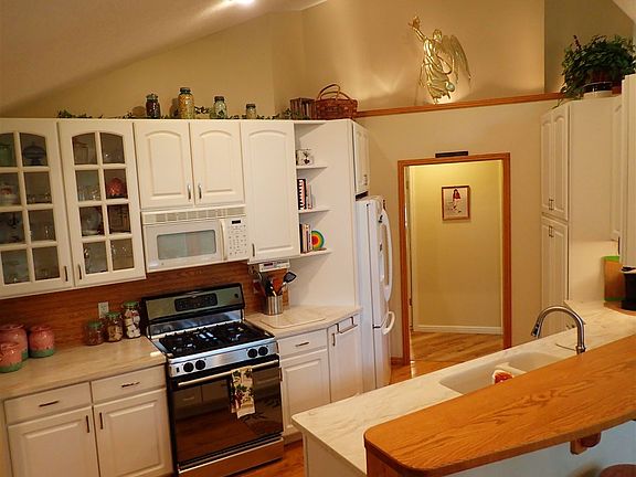4th image of 3086 W Riverview Dr