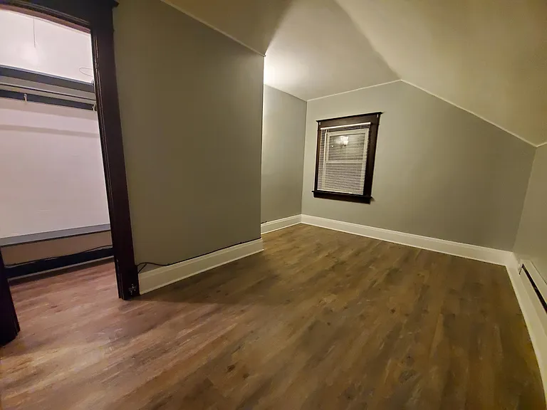 310 Olmstead Ave #UPPER — Photo 5