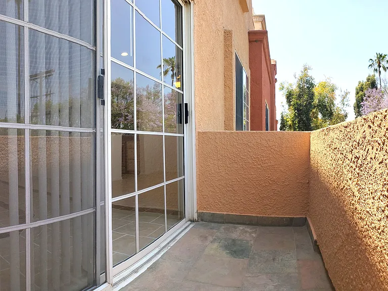 Academy Terrace — Photo 47