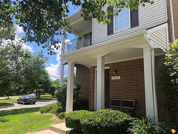 3rd image of 796 Amberly Dr Unit C